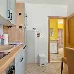 Aurelio Apartment *