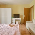 Aurelio Apartment